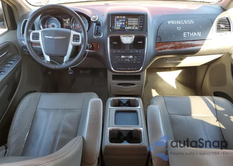 2016 Chrysler Town & Country Touring from USA, damaged, VIN 2C4RC1BG2GR213692